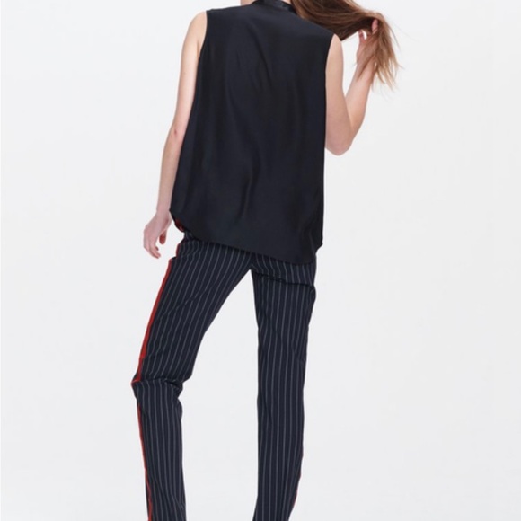 Rag and Bone 100% Silk Scarlet Silk Blouse Relaxed Fit Top $295.00 Small - Picture 4 of 10